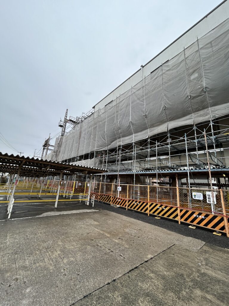 有限会社ケイ・ワークの近鉄矢田駅高架橋剥落対策工事