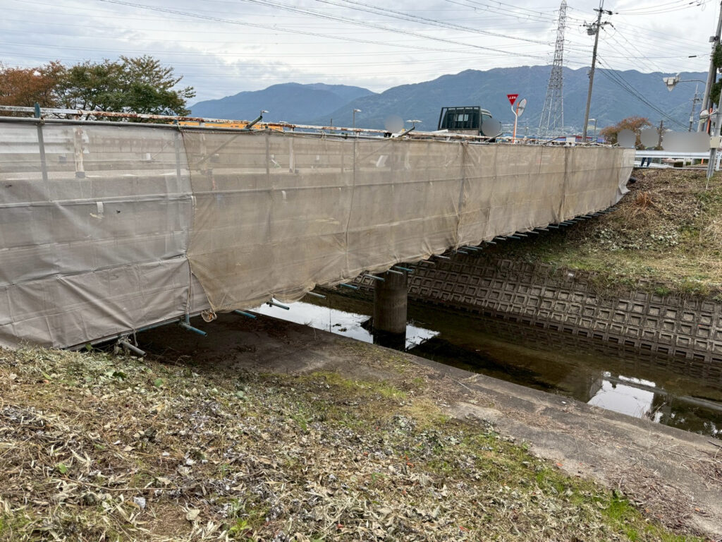 有限会社ケイ・ワークの渡場大橋補修工事